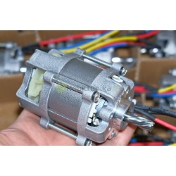 Bešepetėlinis 12-21V DC 22000 rpm motoras su sraigtine ašimi